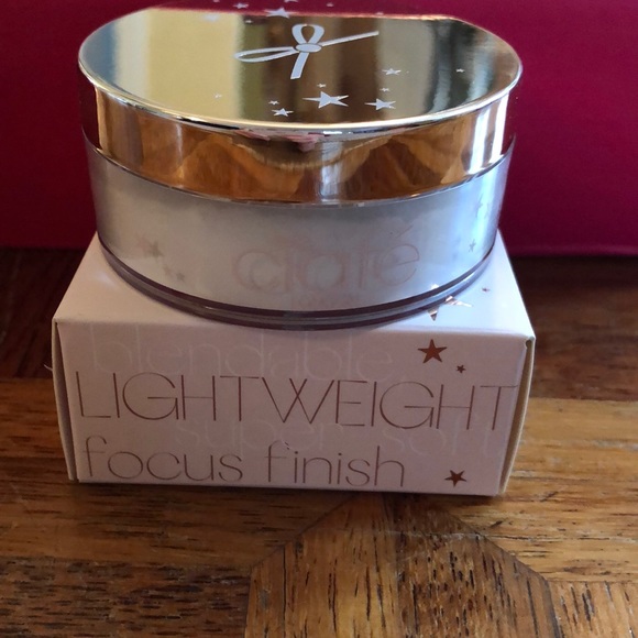 Translucent Powder CIATÉ LONDON Extraordinary - Picture 5 of 8